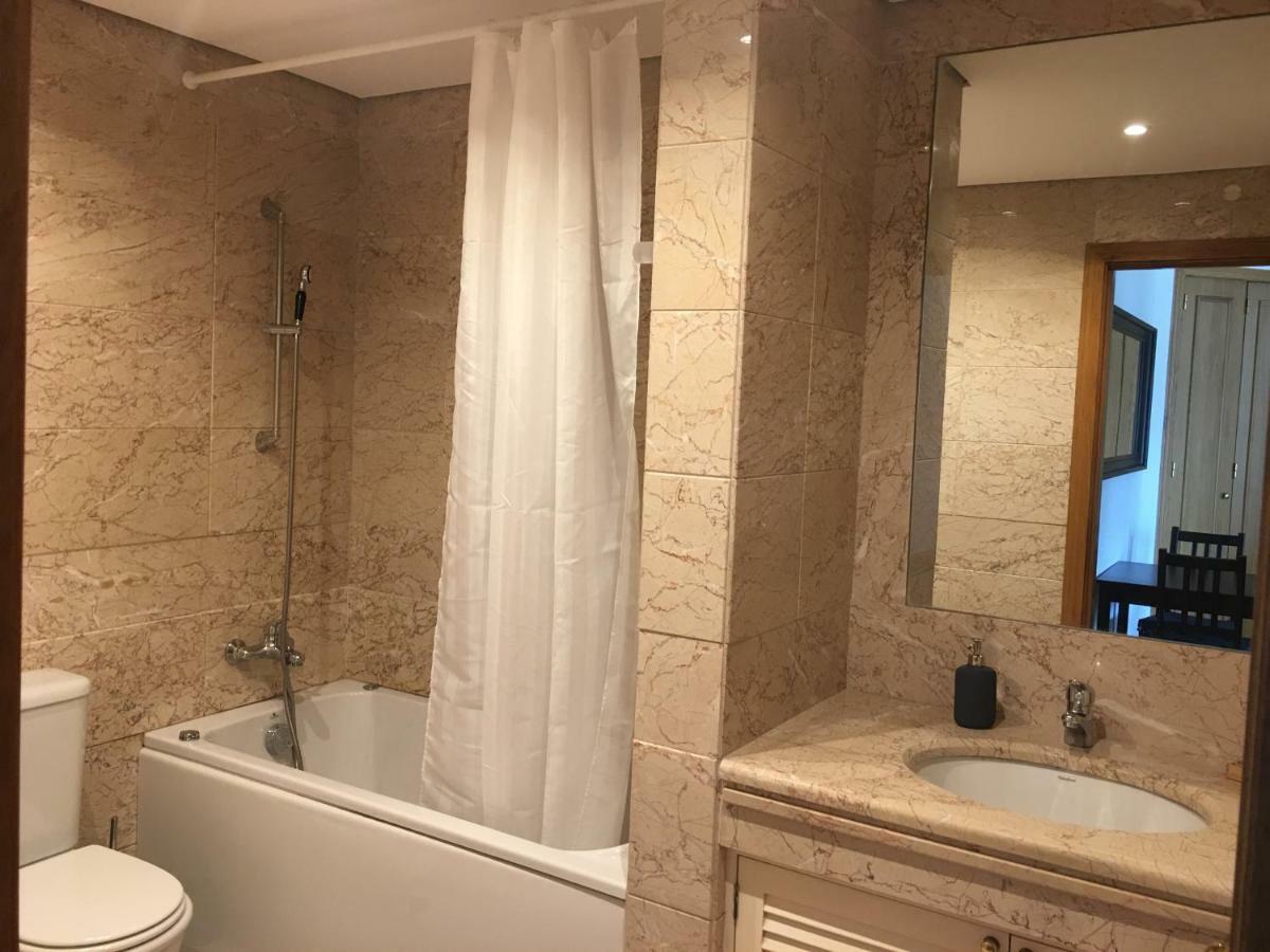 8-bit-building Apartment Lisbon